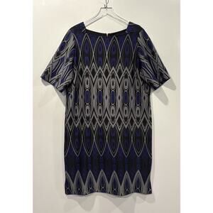 Taylor Woman Geometric Print Shift Dress Womens Size 16W‎ (1767)